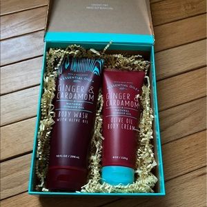 Bath and body works Discontinued essential oil set